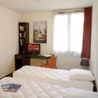 Comfort Aix מלון 3*