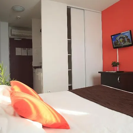 Zenitude Hôtel-résidences 3* Tholonet